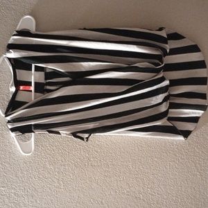 This is one of my favorites it's comfortable and it looks very elegant too